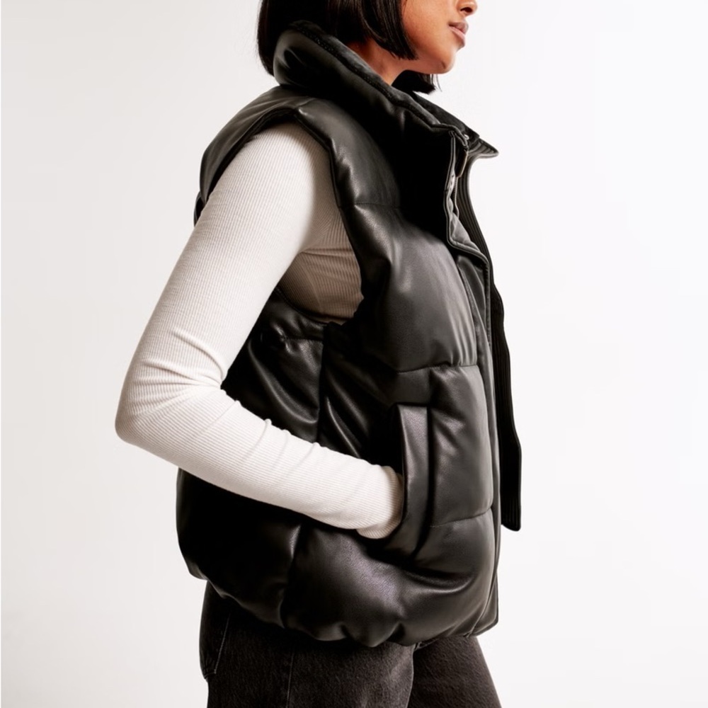 Abercrombie & fitch vegan leather puffer vest - Picture 3 of 6